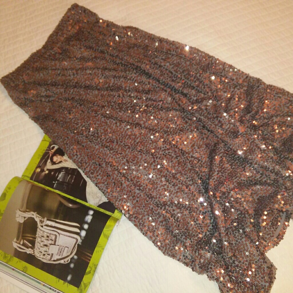 Long sequence skirt